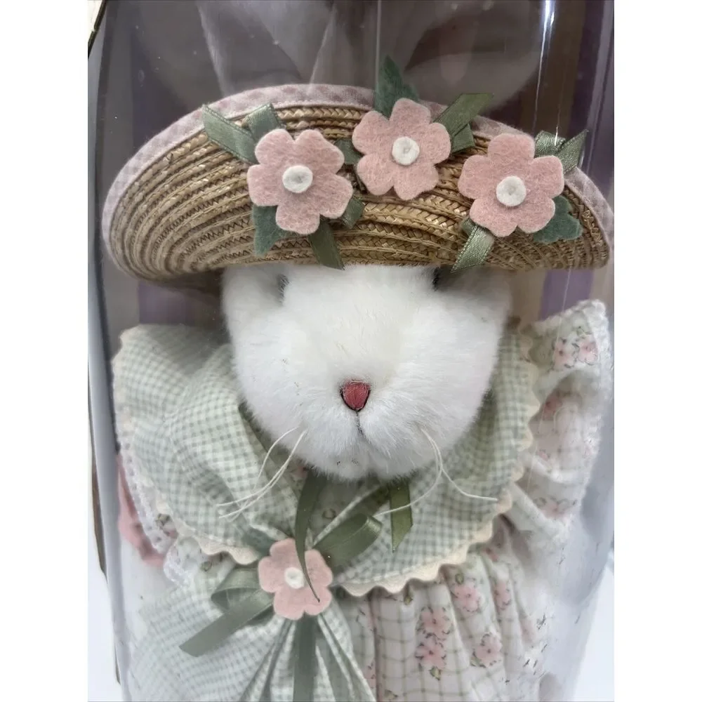 Rabbit Works Miss‎ Rose Rabbit brand new collectible Vintage